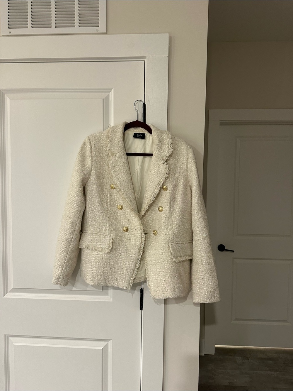 NWOT VICI Cream Tweed Double-Breasted Blazer w/ Gold Buttons
